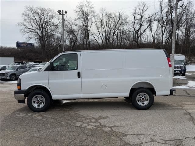 2025 GMC Savana Base
