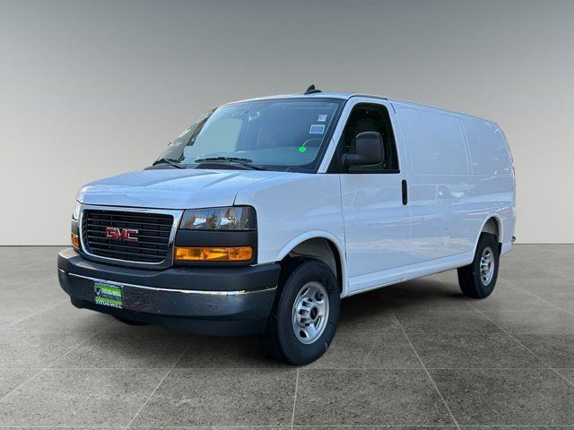 2025 GMC Savana Base