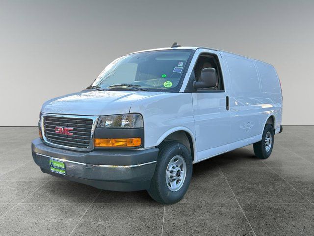 2025 GMC Savana Base