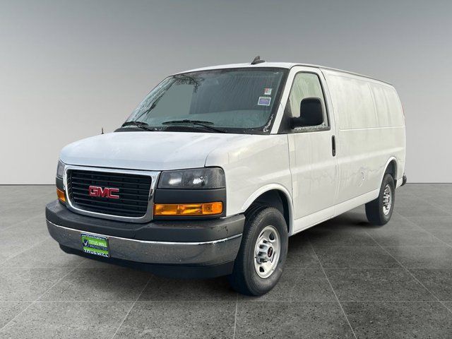 2025 GMC Savana Base