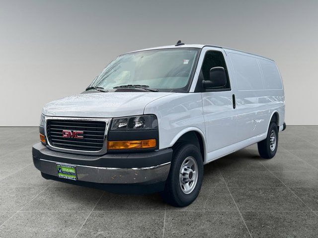 2025 GMC Savana Base