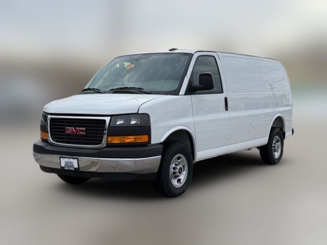2025 GMC Savana Base