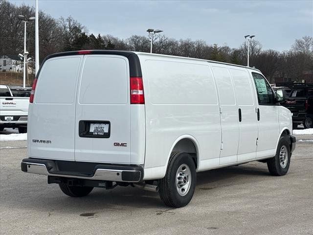 2025 GMC Savana Base