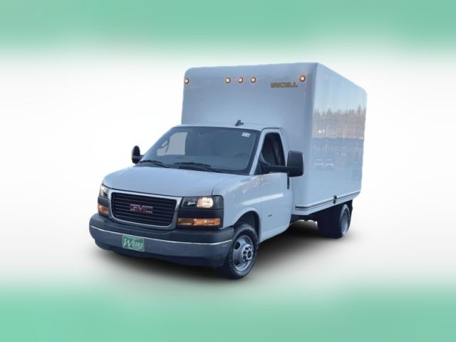 2025 GMC Savana Base