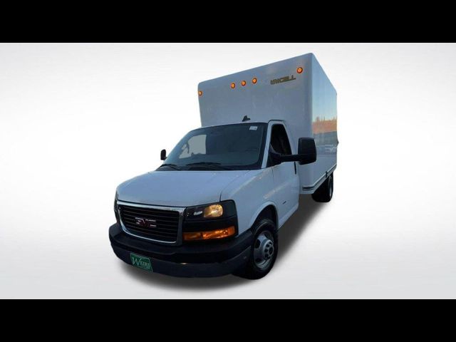 2025 GMC Savana Base