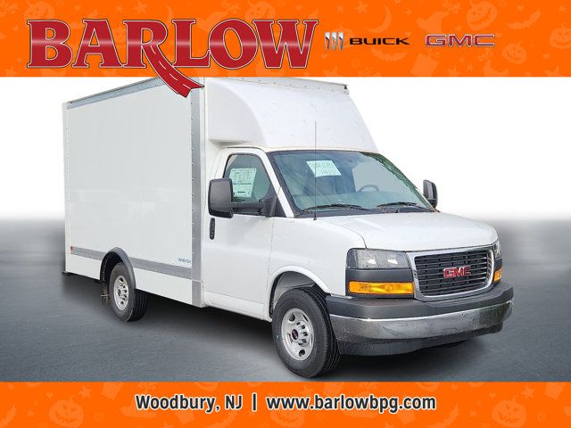 2025 GMC Savana Base