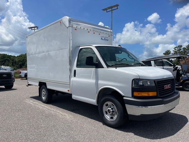 2025 GMC Savana Base