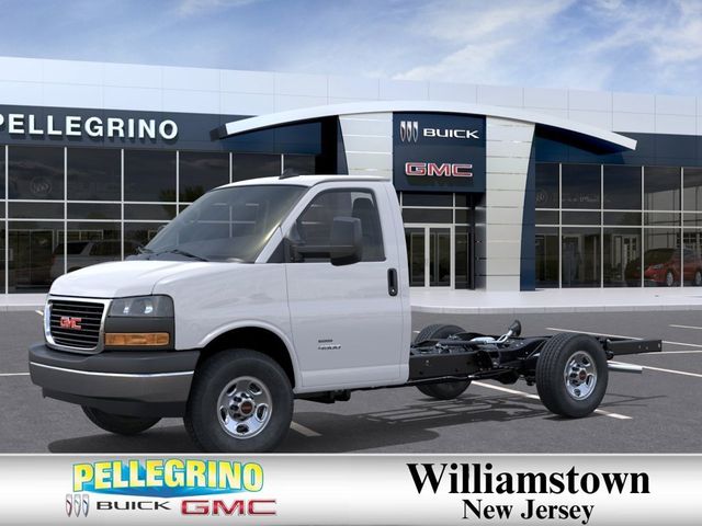 2025 GMC Savana Base