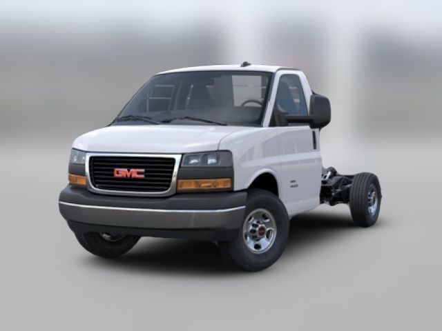 2025 GMC Savana Base