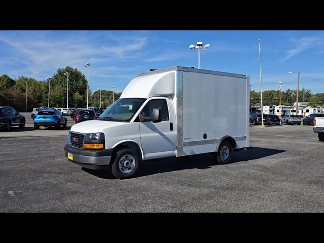 2025 GMC Savana Base