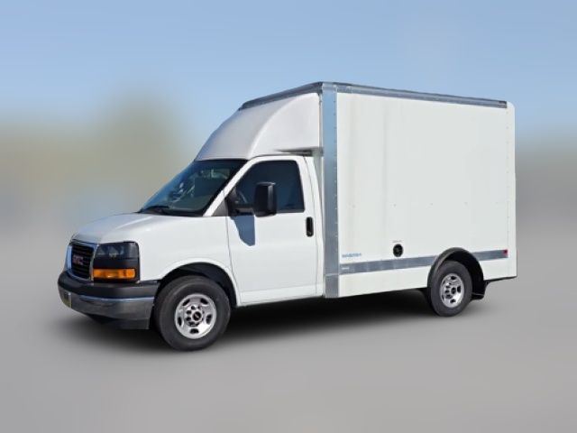 2025 GMC Savana Base