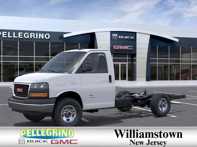2025 GMC Savana Base