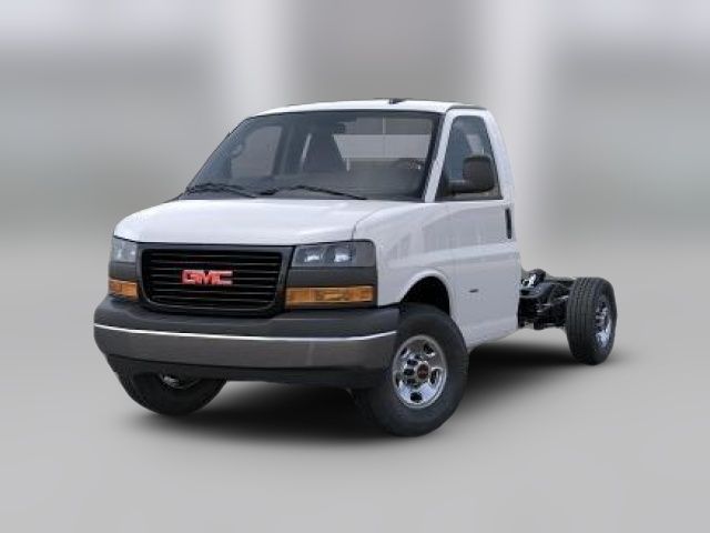 2025 GMC Savana Base