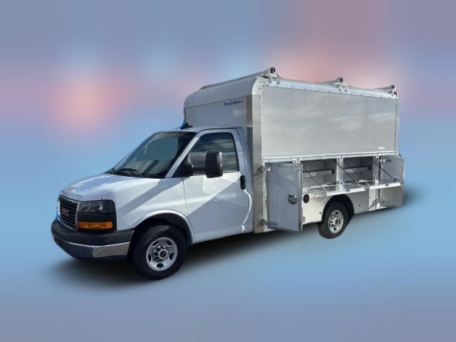 2025 GMC Savana Base