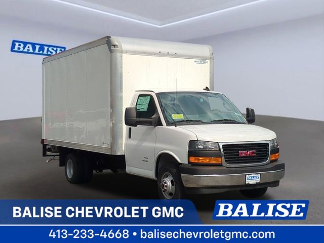 2025 GMC Savana Base