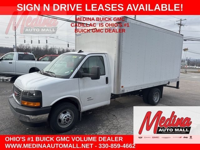 2025 GMC Savana Base