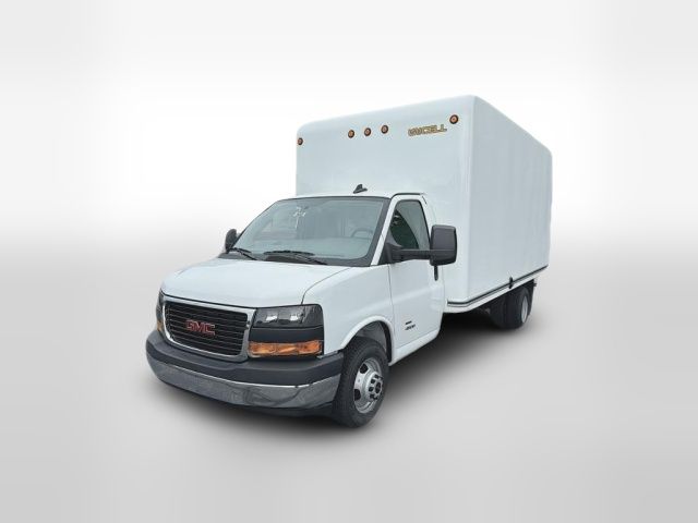 2025 GMC Savana Base