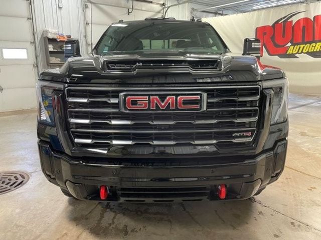 2025 GMC Sierra 2500HD AT4