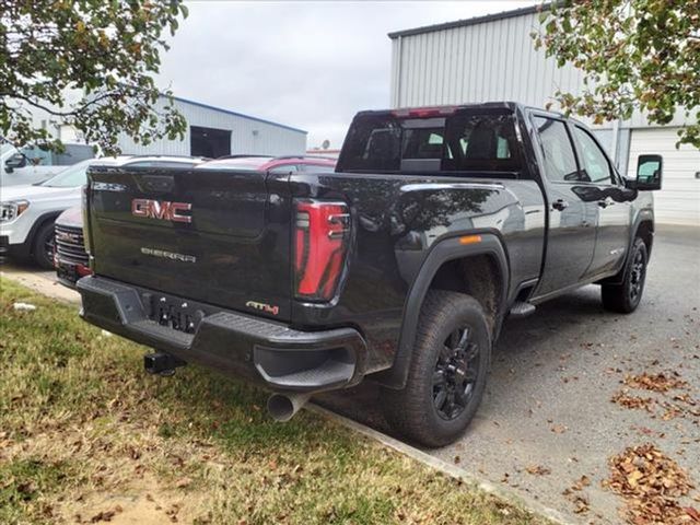 2025 GMC Sierra 2500HD AT4