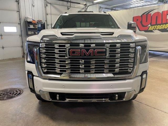 2025 GMC Sierra 2500HD Denali