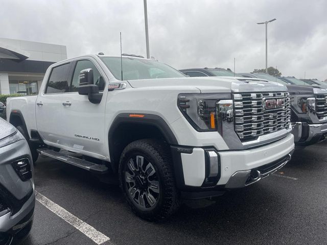 2025 GMC Sierra 2500HD Denali