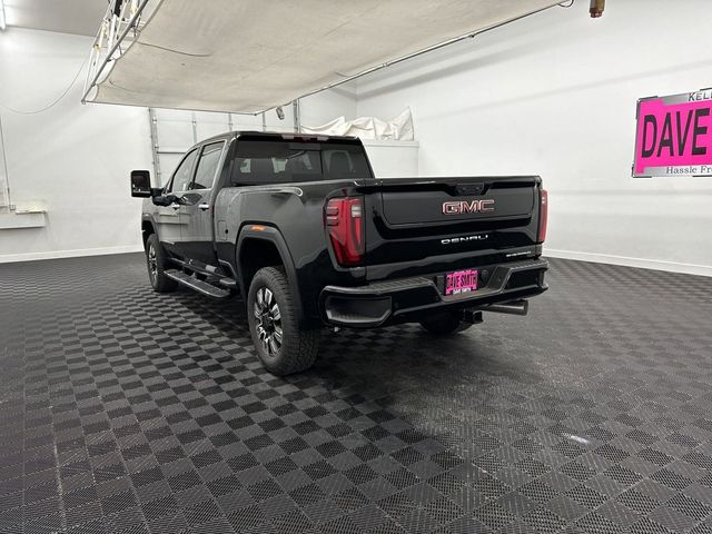 2025 GMC Sierra 2500HD Denali