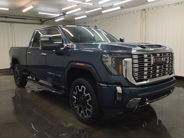 2025 GMC Sierra 2500HD Denali