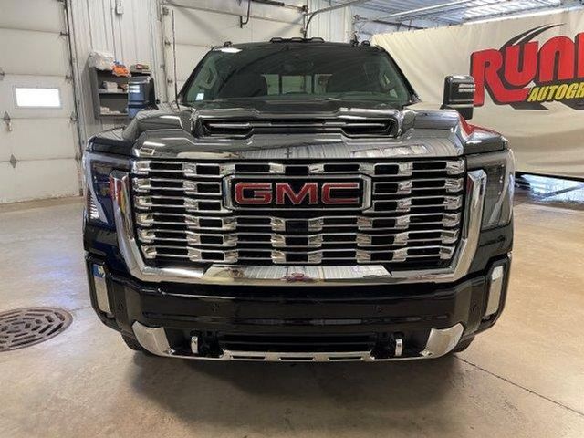 2025 GMC Sierra 2500HD Denali