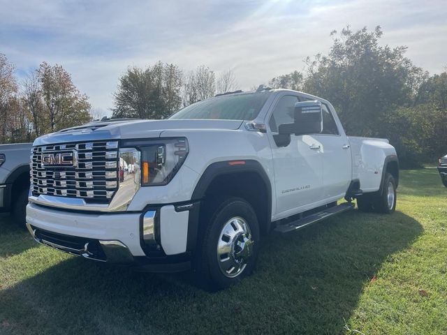 2025 GMC Sierra 3500HD Denali