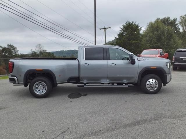 2025 GMC Sierra 3500HD SLT