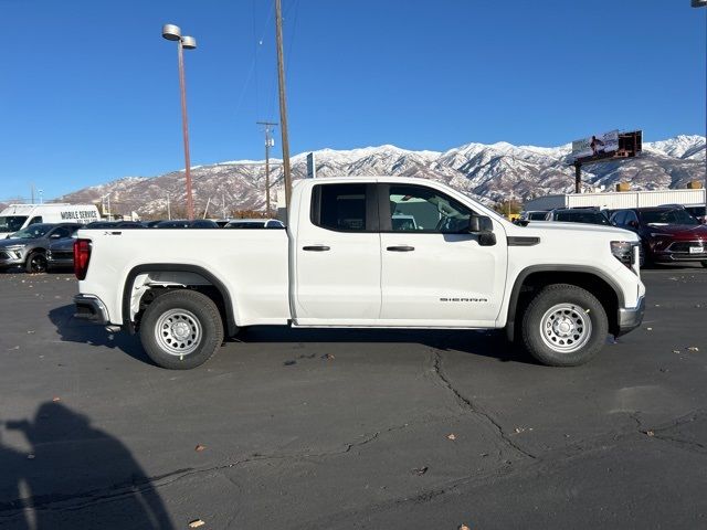 2025 GMC Sierra 1500 Pro