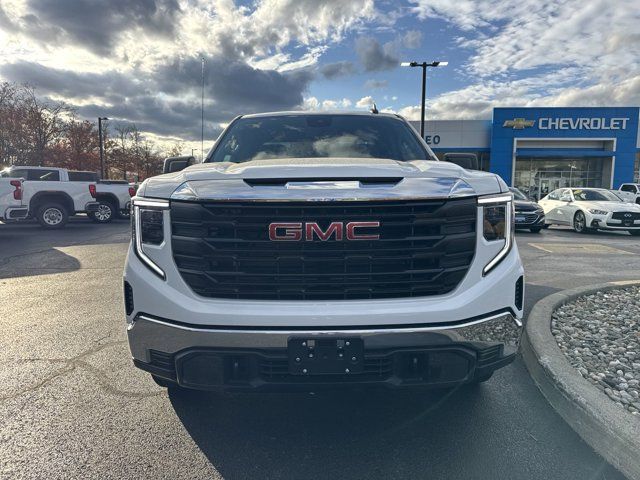 2025 GMC Sierra 1500 Pro