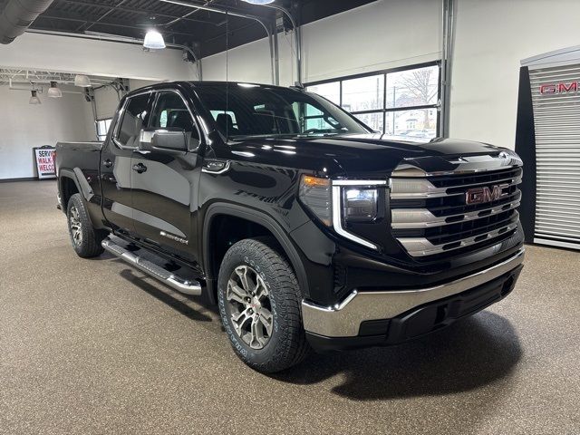 2025 GMC Sierra 1500 SLE