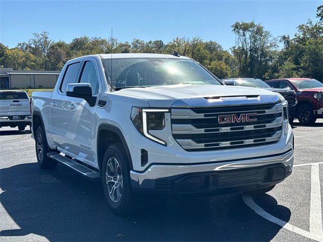 2025 GMC Sierra 1500 SLE