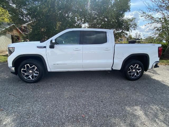 2025 GMC Sierra 1500 SLE