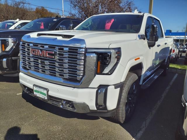 2025 GMC Sierra 2500HD Denali