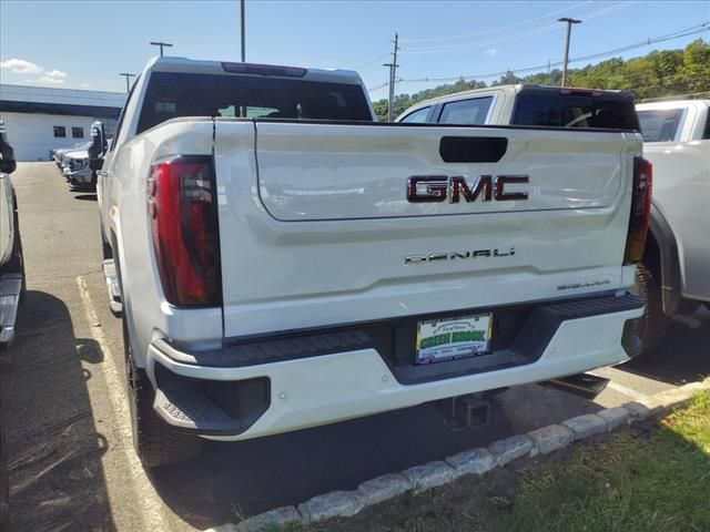 2025 GMC Sierra 2500HD Denali