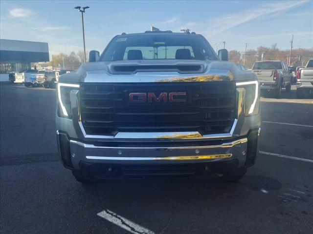 2025 GMC Sierra 2500HD Pro