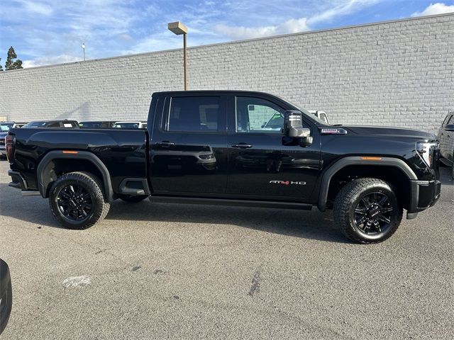 2025 GMC Sierra 2500HD AT4