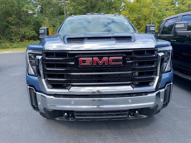 2025 GMC Sierra 2500HD Pro