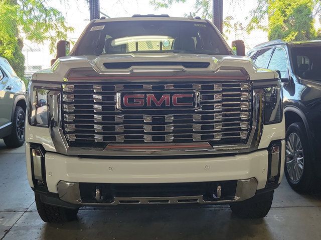 2025 GMC Sierra 2500HD Denali