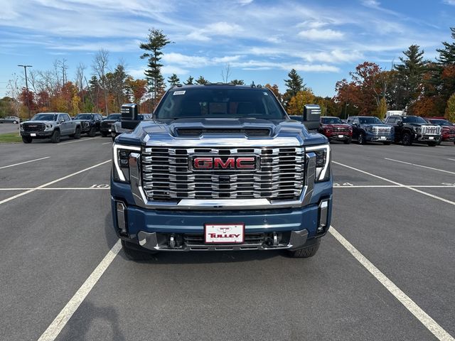 2025 GMC Sierra 2500HD Denali