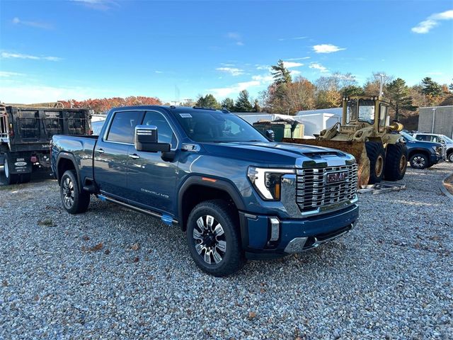 2025 GMC Sierra 2500HD Denali