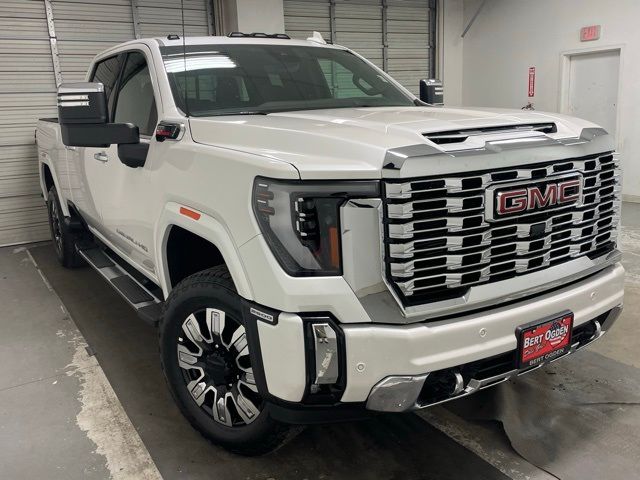 2025 GMC Sierra 2500HD Denali