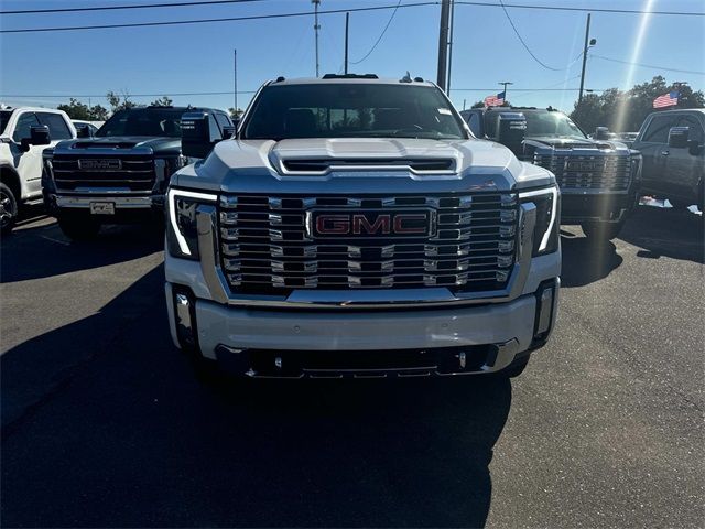 2025 GMC Sierra 2500HD Denali