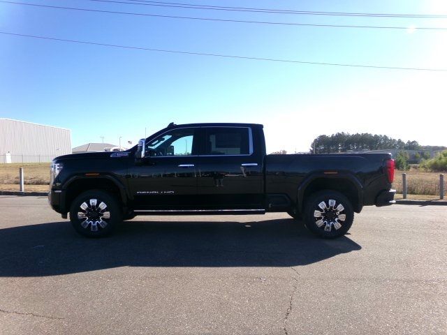 2025 GMC Sierra 2500HD Denali