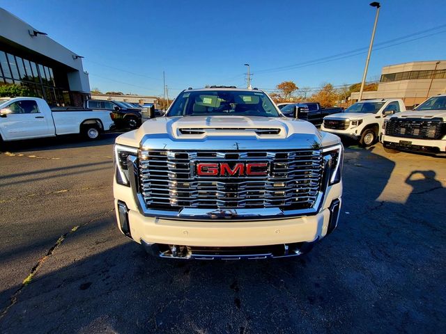 2025 GMC Sierra 2500HD Denali