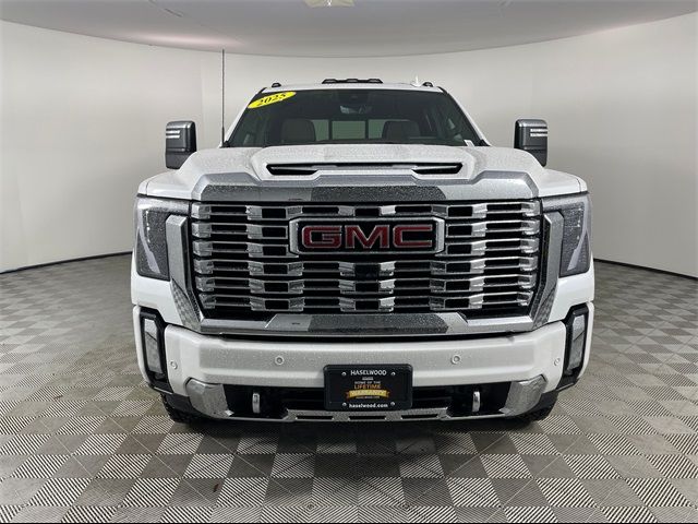 2025 GMC Sierra 2500HD Denali