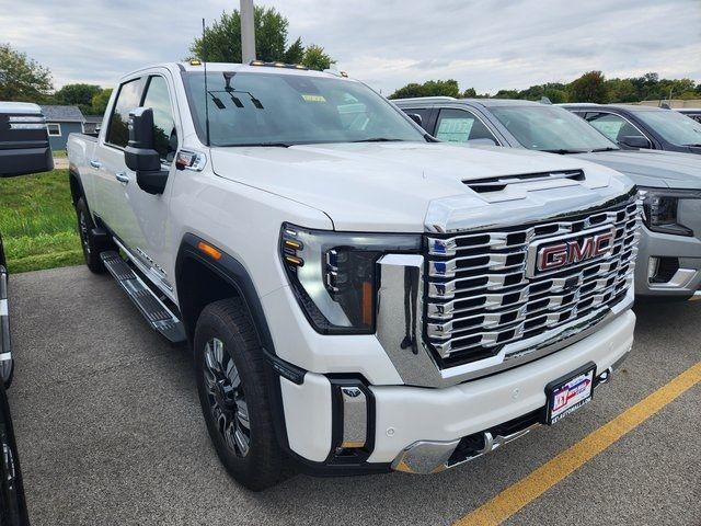 2025 GMC Sierra 2500HD Denali