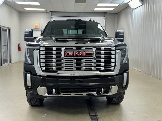 2025 GMC Sierra 2500HD Denali